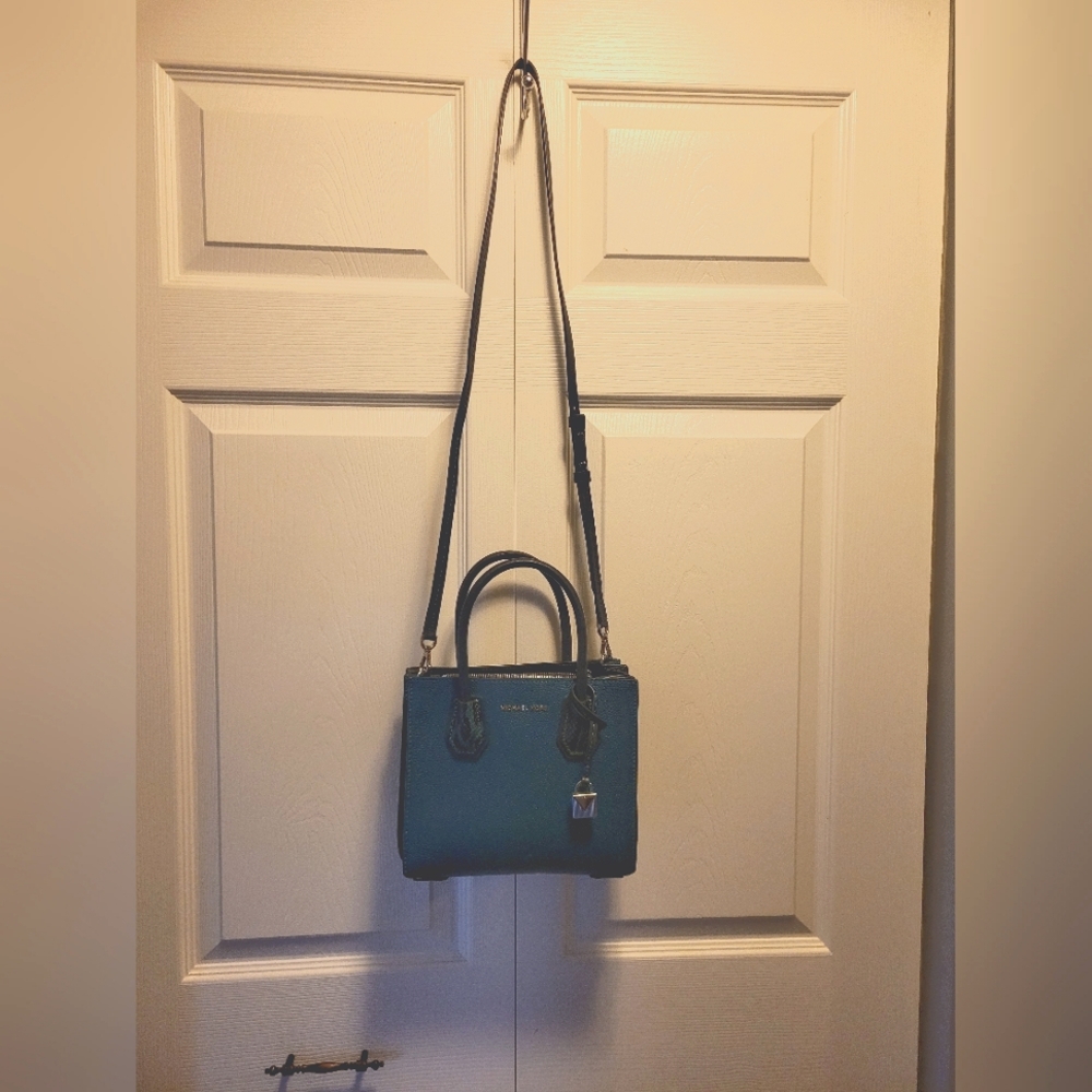 Michael Kors Small Leather crossbody bag